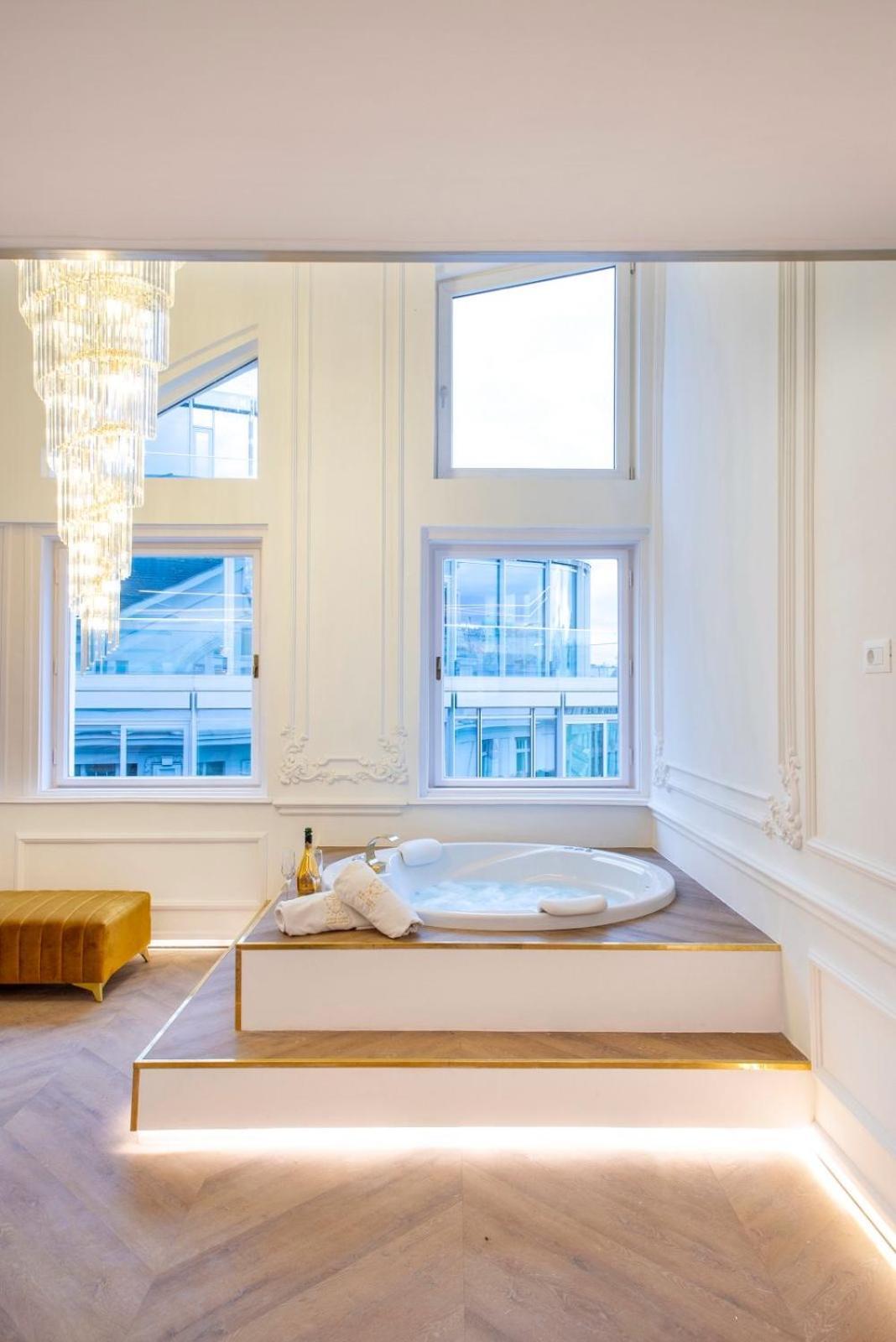 Vip Jacuzzi Luxury Lägenhet Budapest Exteriör bild